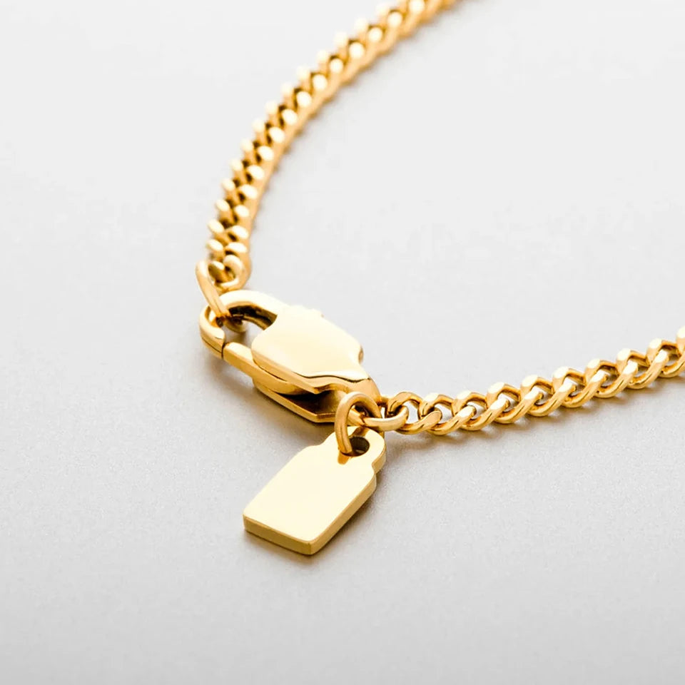MINIMAL CHAIN NECKLACE