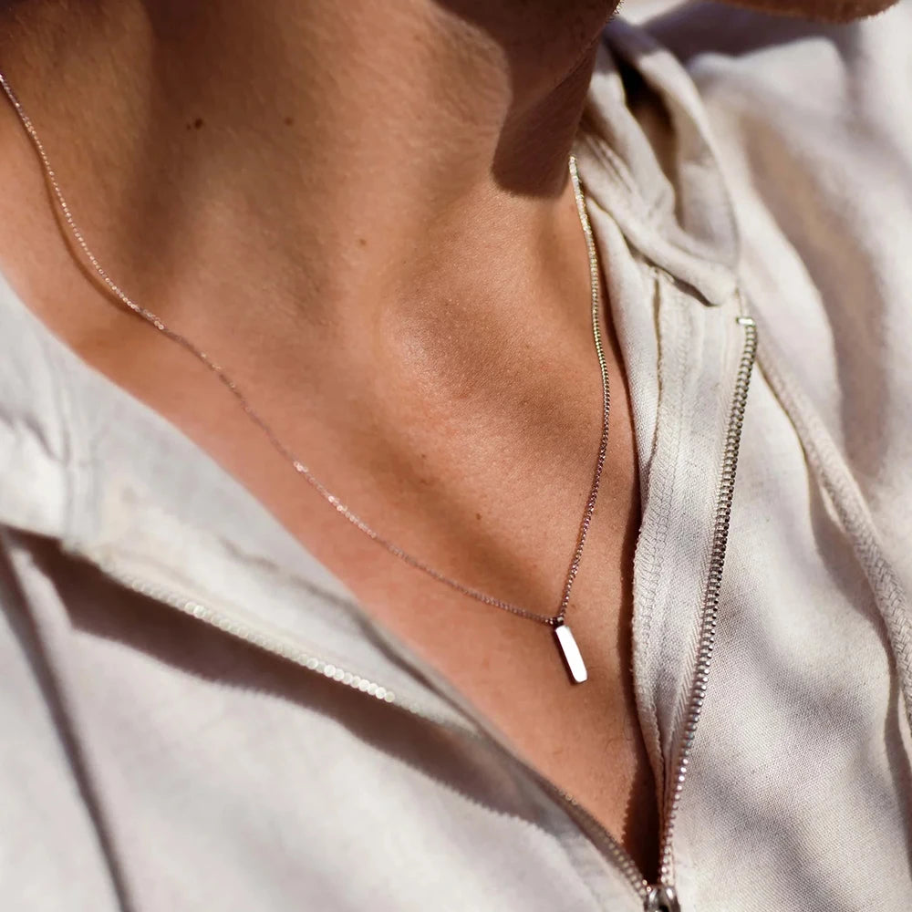MINIMALIST SQUARE CHAIN NECKLACE